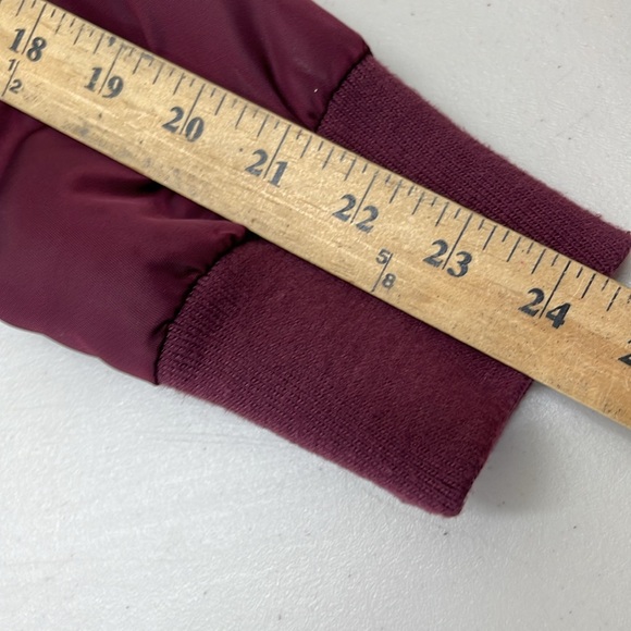 Levis Womens Bomber Jacket Burgundy  Lined Sz S - Picture 10 of 13